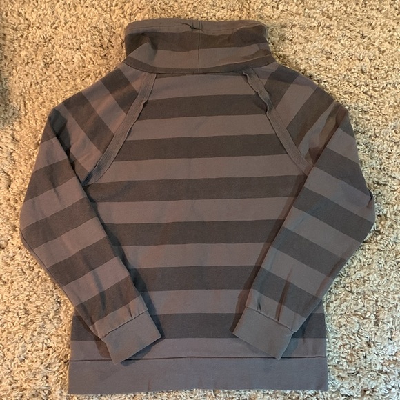 Roxy Grey Striped Sweatshirt Women’s Size Large - Picture 5 of 6